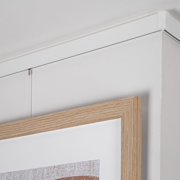 STAS cliprail pro 150 cm + monteringssats är ett elegant tavelupphängningssystem för tunga konstverk.