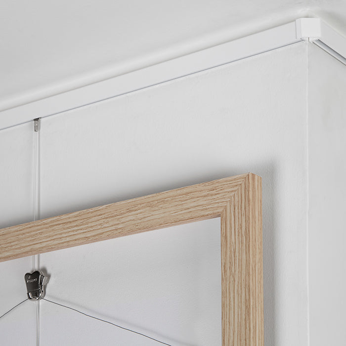 STAS minirail tavelupphängningssystem är perfekt för gallerilister och tavelupphängning.